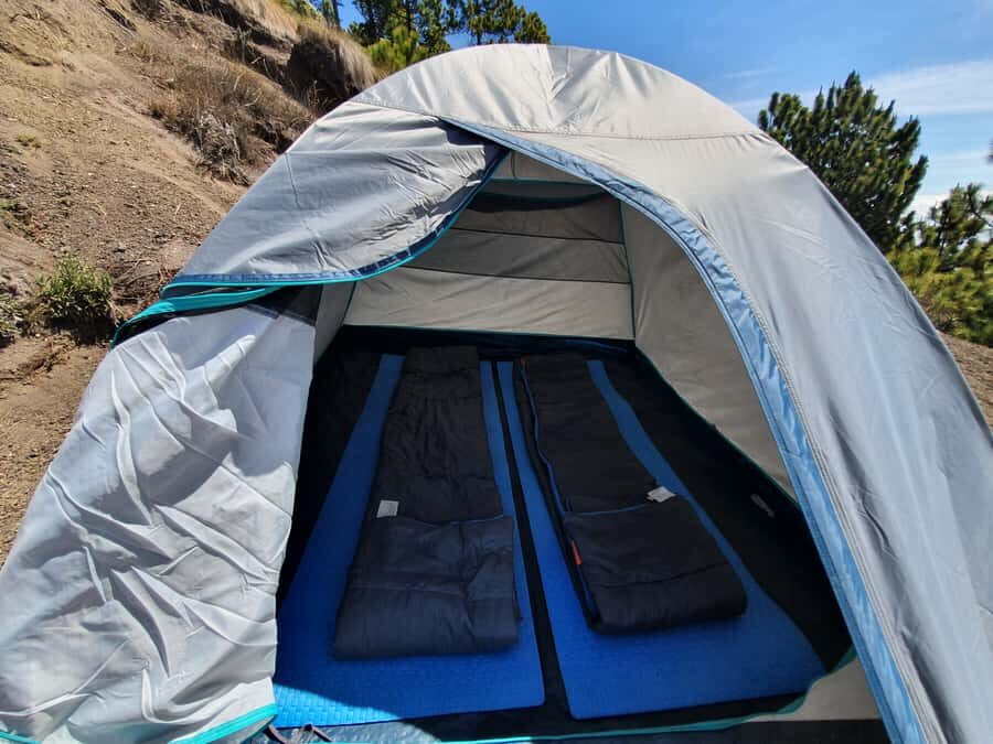 Antigua, Guatemala: Volcano Acatenango Overnight Hiking - Gear you should bring (and what actually helps)