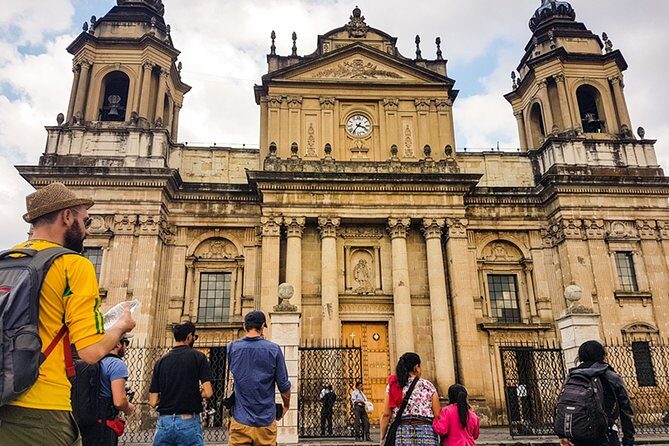 Guatemala City Afternoon Sightseeing Tour - Stop 1: Avenida Las Américas and the Berlin Plaza view