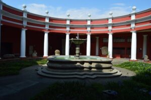 Guatemala City Half Day Private Tour - A quick drive through the capital’s historical monuments