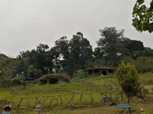 Hobbitenango & Antigua Shared Day Tour - Hobbitenango: Hobbit Houses, Nature Trails, and the Giant Hand Photo