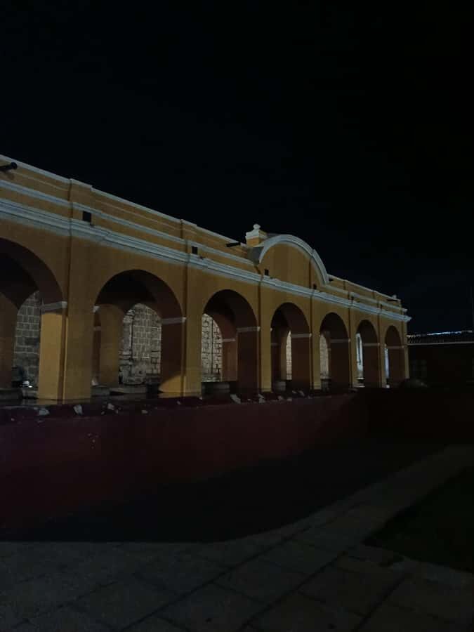 La Antigua Horror Stories Night Walking Tour - Meeting at La Merced Church: the starting point that makes sense