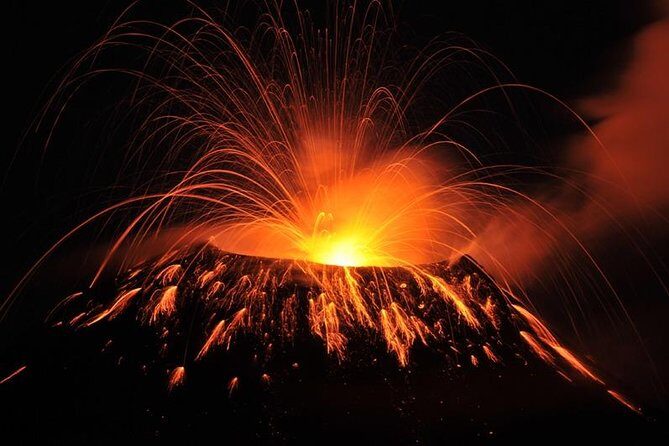 Pacaya Volcano Hikking from Guatemala City - The walk to Pacaya: 3.7 km of real uphills